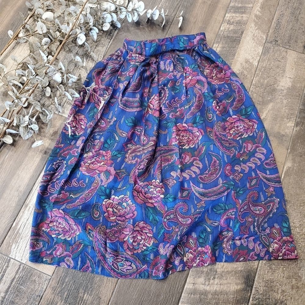 Vintage 80's Emily st John flirty skirt for summer